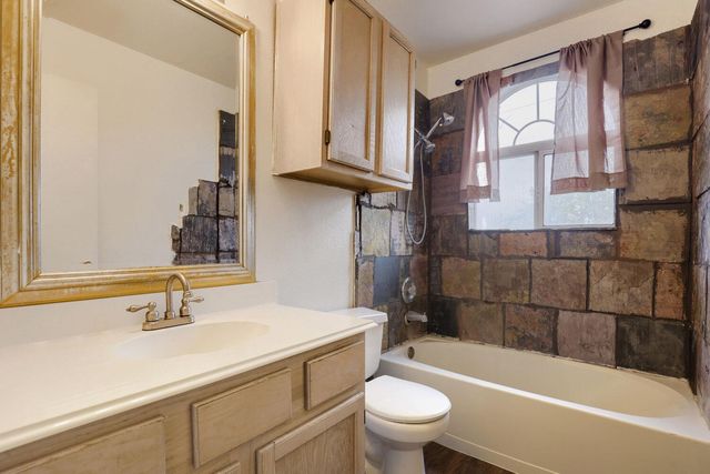 1910 Ireland DR, Leander, TX 78641