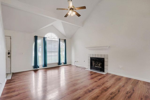 1910 Ireland DR, Leander, TX 78641
