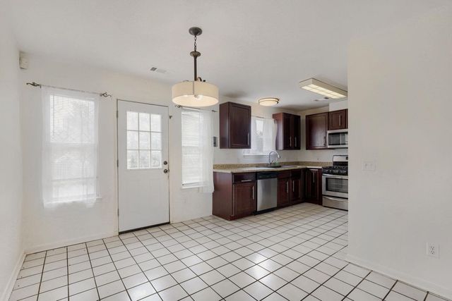 1910 Ireland DR, Leander, TX 78641