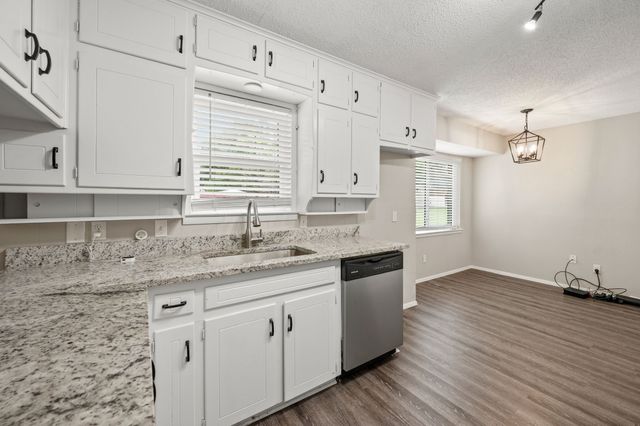 217 Glenn Drive, Hurst, TX 76053