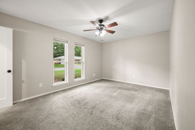 217 Glenn Drive, Hurst, TX 76053