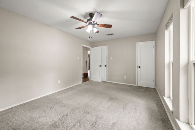 217 Glenn Drive, Hurst, TX 76053