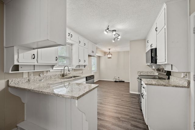 217 Glenn Drive, Hurst, TX 76053