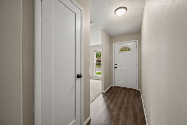 217 Glenn Drive, Hurst, TX 76053