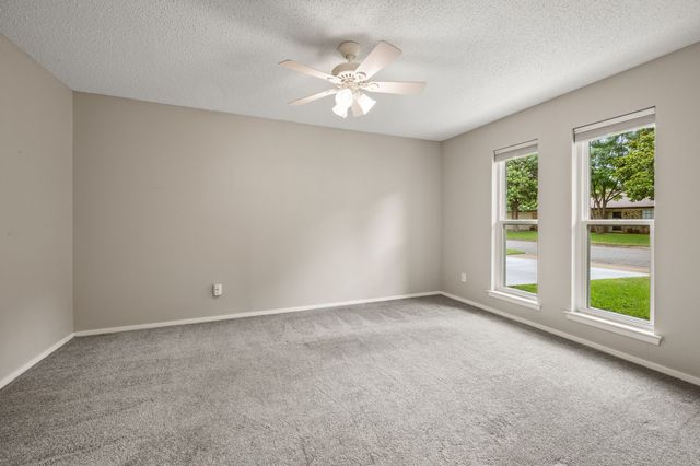 217 Glenn Drive, Hurst, TX 76053