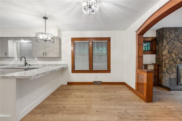 601 W Ridge Avenue, Harrison, AR 72601