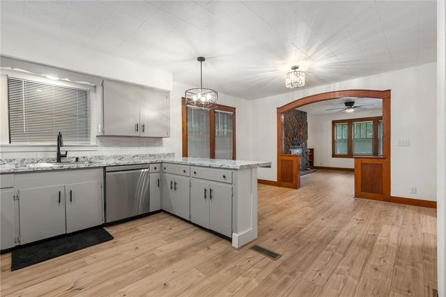 601 W Ridge Avenue, Harrison, AR 72601