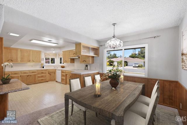 7007 Mesa Verde Way, Bakersfield, CA 93309