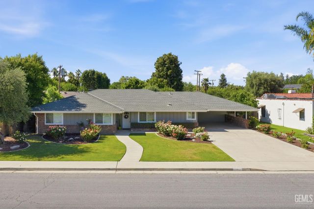 7007 Mesa Verde Way, Bakersfield, CA 93309
