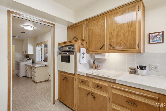 7007 Mesa Verde Way, Bakersfield, CA 93309