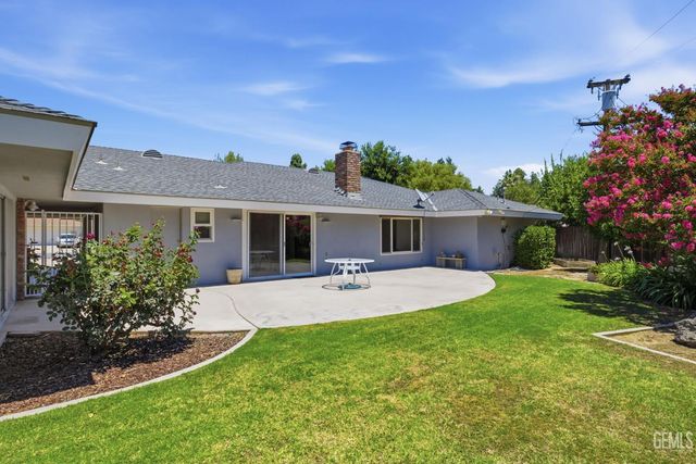 7007 Mesa Verde Way, Bakersfield, CA 93309