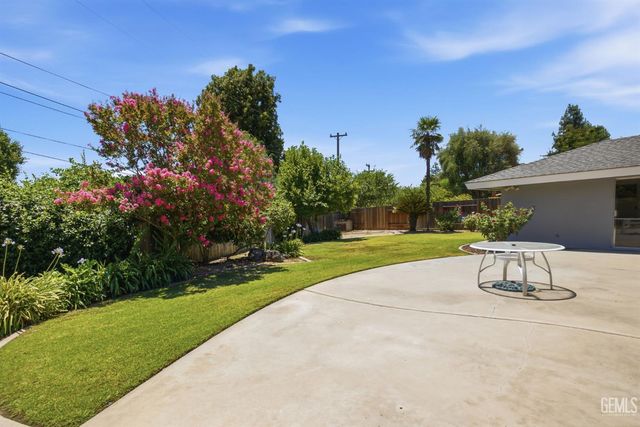 7007 Mesa Verde Way, Bakersfield, CA 93309