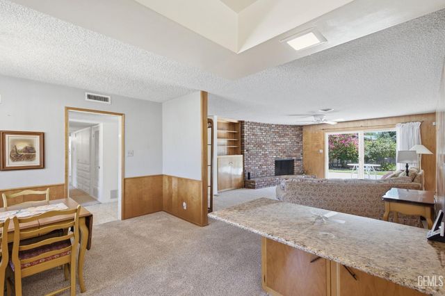 7007 Mesa Verde Way, Bakersfield, CA 93309