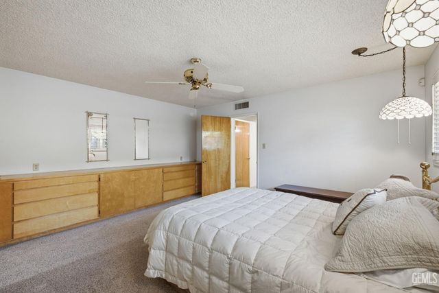 7007 Mesa Verde Way, Bakersfield, CA 93309