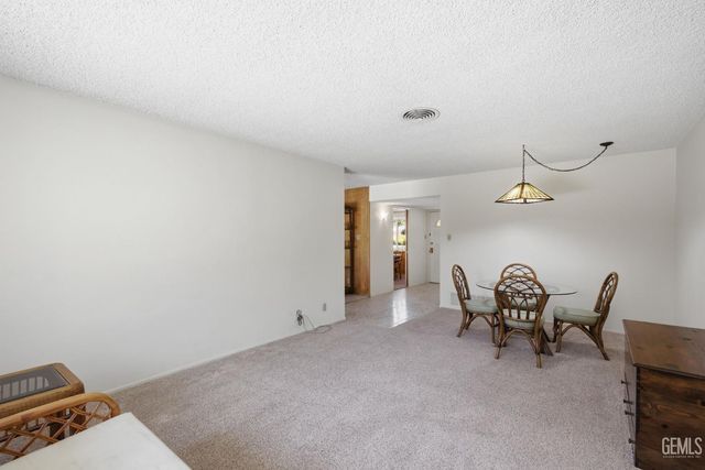 7007 Mesa Verde Way, Bakersfield, CA 93309