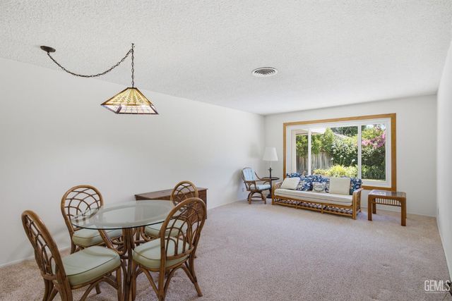 7007 Mesa Verde Way, Bakersfield, CA 93309