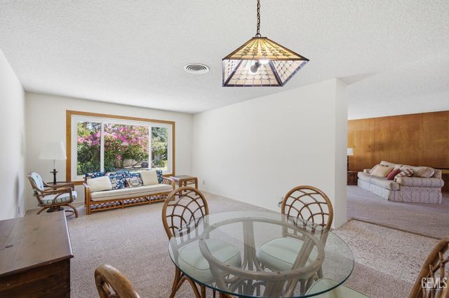 7007 Mesa Verde Way, Bakersfield, CA 93309