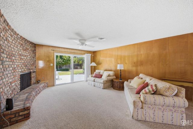 7007 Mesa Verde Way, Bakersfield, CA 93309