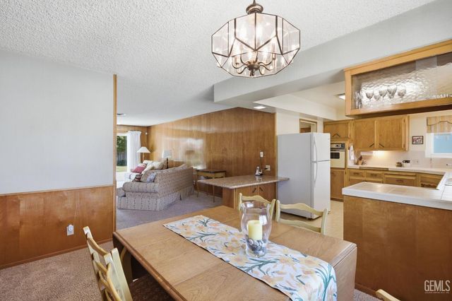 7007 Mesa Verde Way, Bakersfield, CA 93309