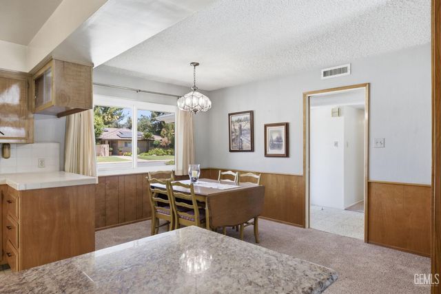 7007 Mesa Verde Way, Bakersfield, CA 93309