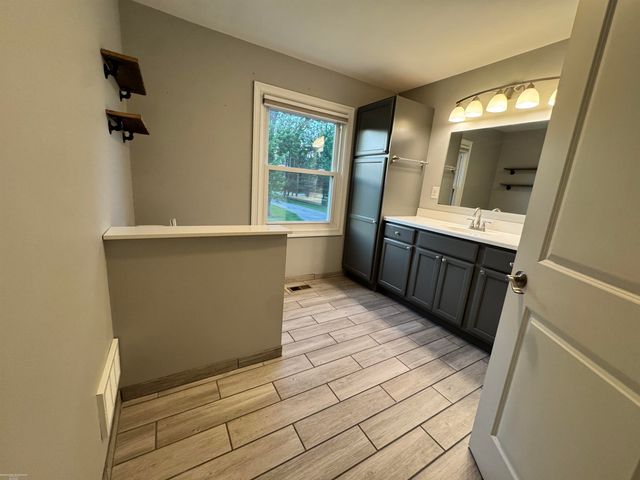 7894 Lantern Drive, Almont, MI 48003