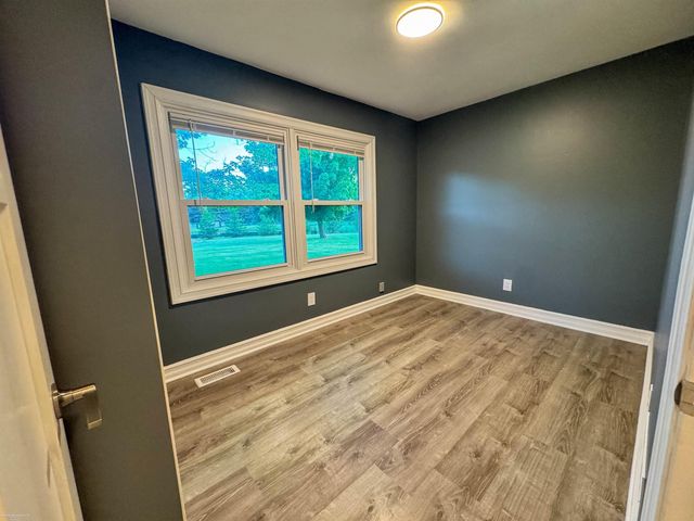 7894 Lantern Drive, Almont, MI 48003