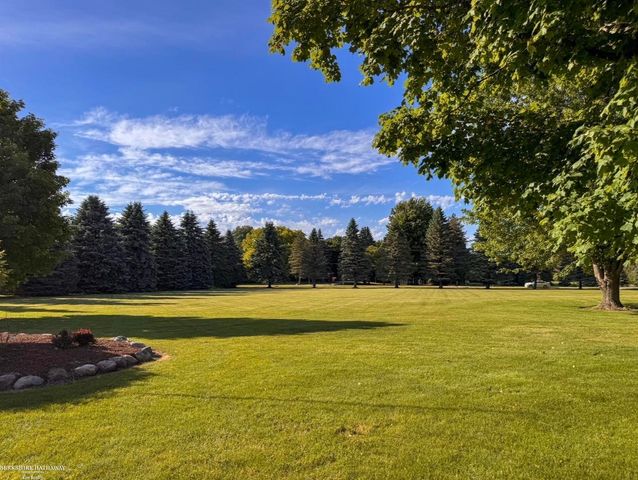 7894 Lantern Drive, Almont, MI 48003