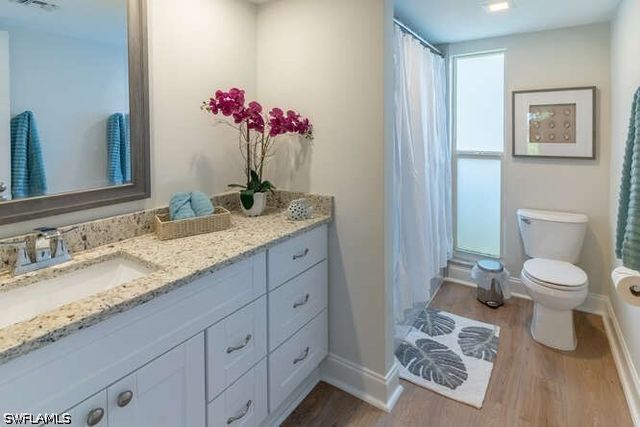 96 Glades BLVD 513, Naples, FL 34112