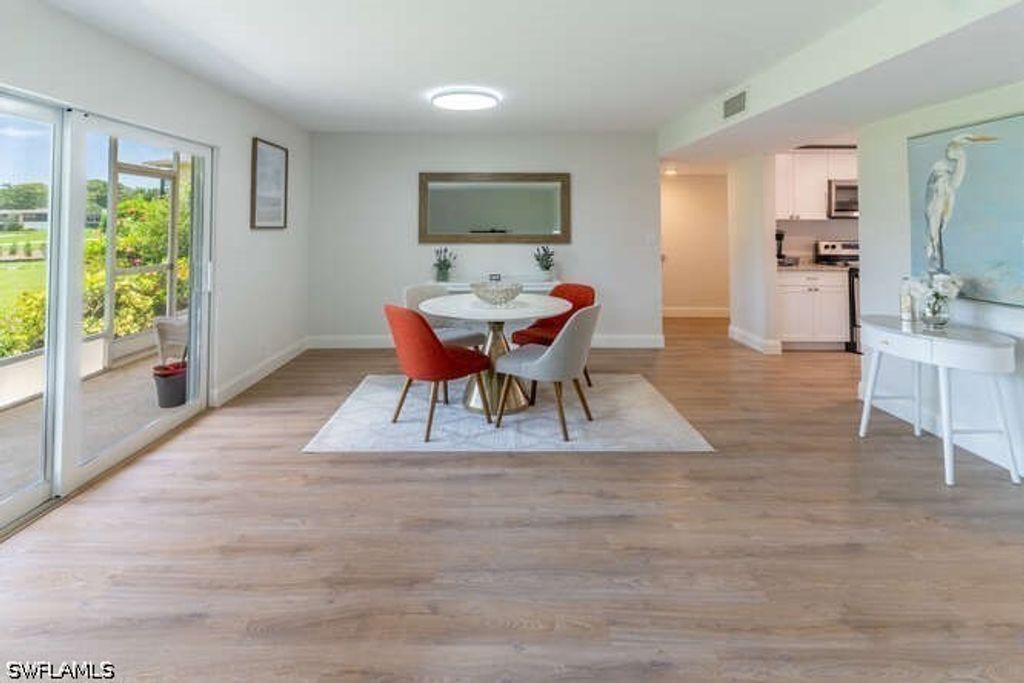 96 Glades BLVD 513, Naples, FL 34112