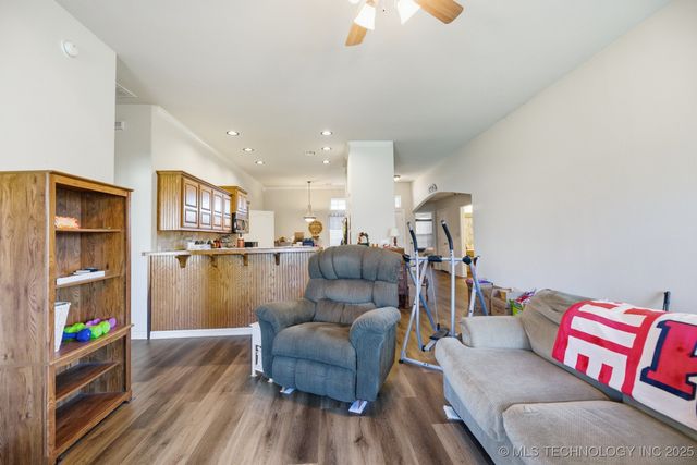 4906 S 186th East Avenue, Tulsa, OK 74134