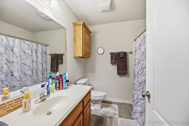 4906 S 186th East Avenue, Tulsa, OK 74134