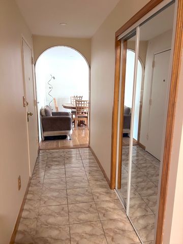 140 Kenrick St 21, Boston, MA 02135