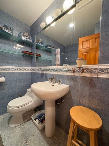 140 Kenrick St 21, Boston, MA 02135