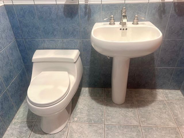 140 Kenrick St 21, Boston, MA 02135