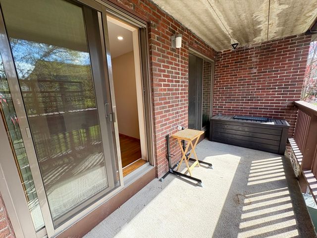 140 Kenrick St 21, Boston, MA 02135