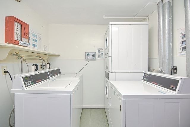 140 Kenrick St 21, Boston, MA 02135