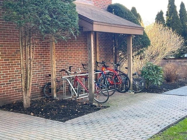 140 Kenrick St 21, Boston, MA 02135