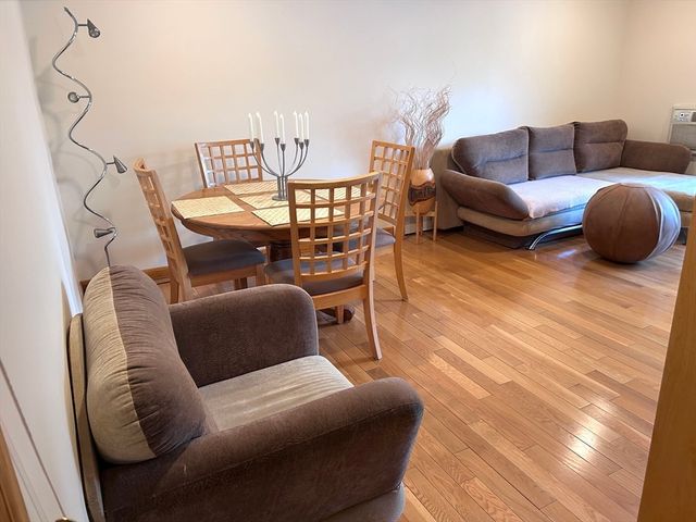 140 Kenrick St 21, Boston, MA 02135