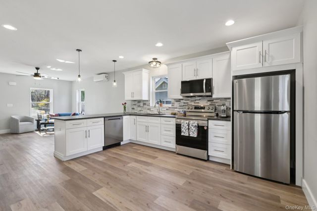 27 Windermere Avenue, Greenwood Lake, NY 10925