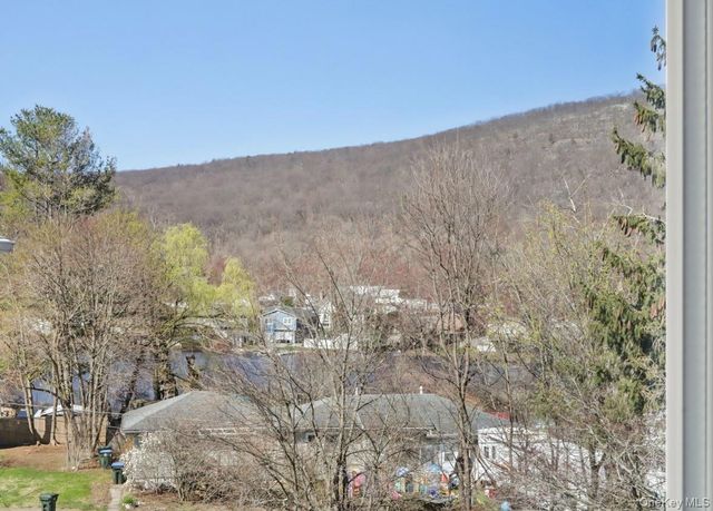 27 Windermere Avenue, Greenwood Lake, NY 10925
