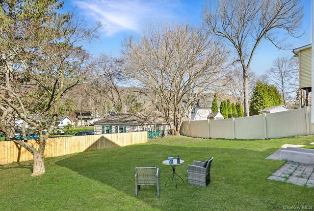 27 Windermere Avenue, Greenwood Lake, NY 10925