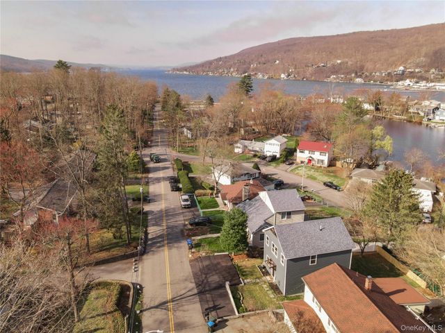 27 Windermere Avenue, Greenwood Lake, NY 10925