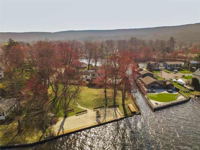 27 Windermere Avenue, Greenwood Lake, NY 10925