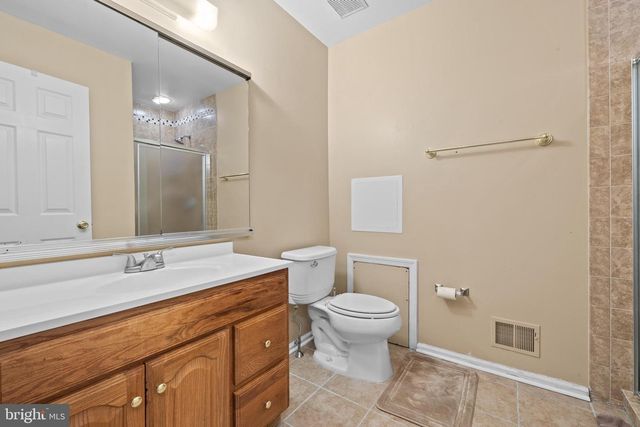 345 BRADFORD LN, Lansdale, PA 19446