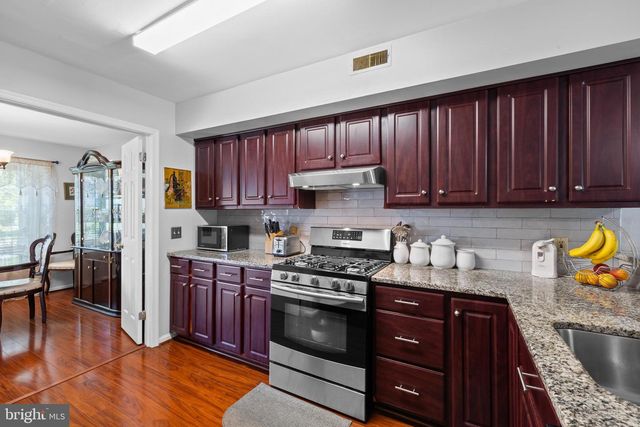 345 BRADFORD LN, Lansdale, PA 19446