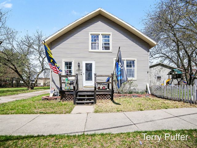 6488 3rd Street, Holton, MI 49425