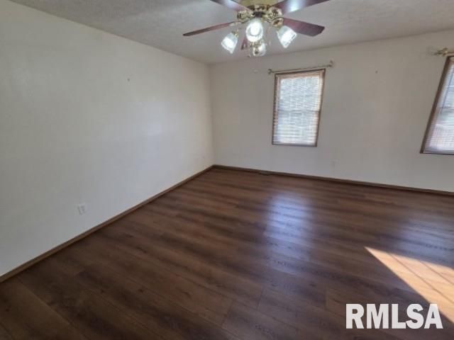 14013 N Tolle Lane, Mt Vernon, IL 62864