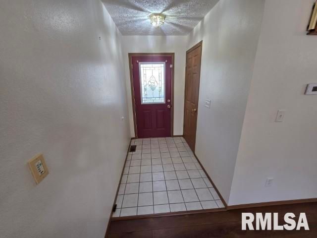 14013 N Tolle Lane, Mt Vernon, IL 62864