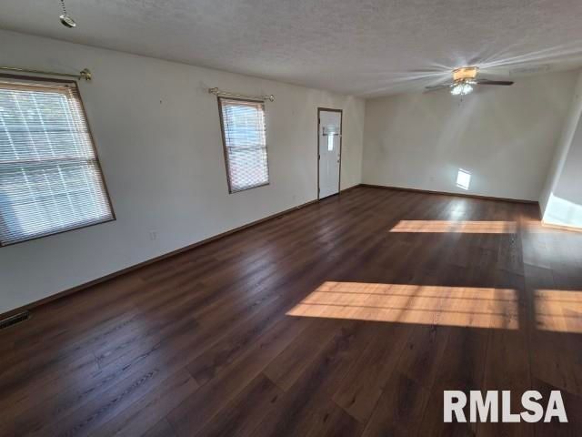 14013 N Tolle Lane, Mt Vernon, IL 62864