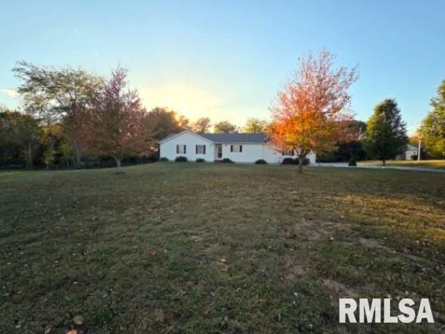 14013 N Tolle Lane, Mt Vernon, IL 62864